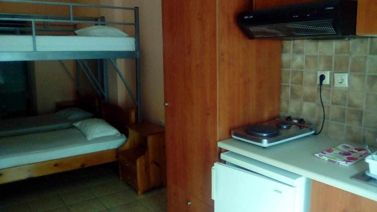 Constantinos Budget Beds خانيا المظهر الخارجي الصورة
