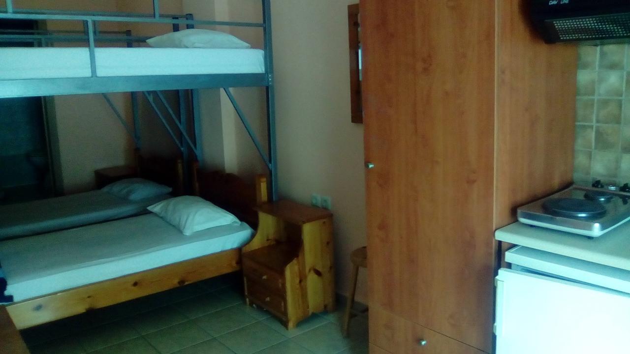Constantinos Budget Beds خانيا المظهر الخارجي الصورة
